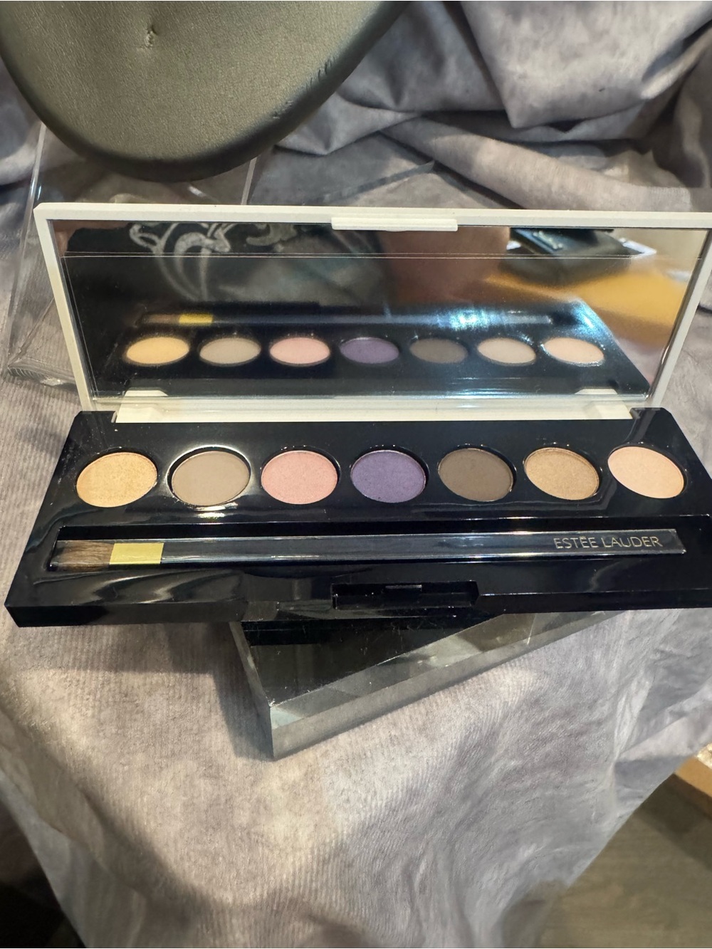 Estee Lauder Neutral & Plum Eyeshadow Palette - Multi-Shade Set Lisa Perry